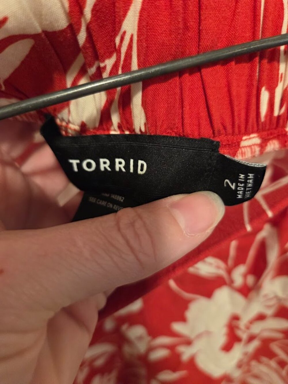 TORRID Wide Leg High-Rise Challis Pant - Picture 3 of 3